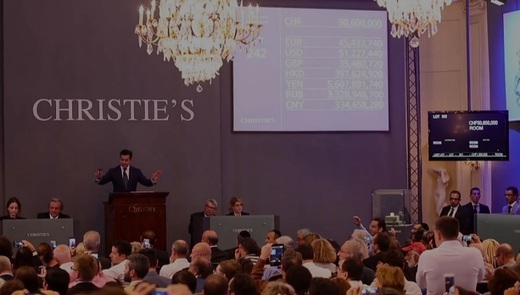 FOTO Un celebru diamant albastru a fost vândut cu 57,6 milioane de dolari, stabilind un nou record mondial