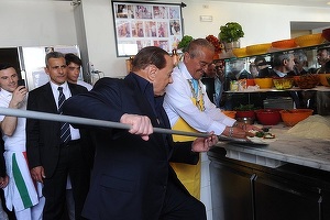 Clubul AC Milan a fost vândut unor investitori chinezi. "Era" Berlusconi se încheie după 31 de ani
