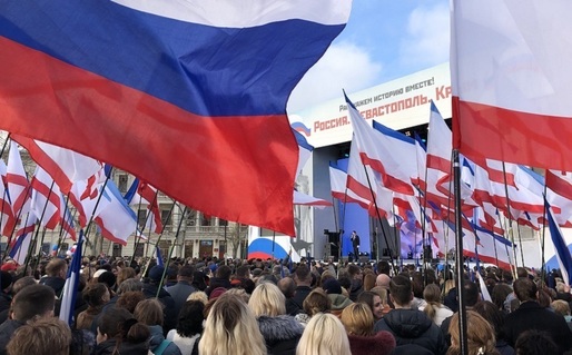 Putin salută, în Crimeea, restabilirea unei ”dreptăți istorice”
