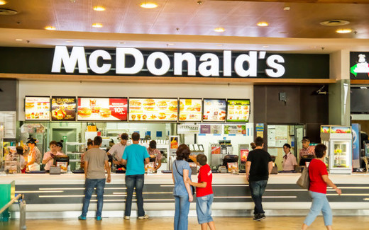 Pașaport pierdut? Soluția, inclusă în ''meniul'' restaurantelor McDonald's din Austria
