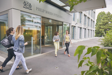 Philip Morris deschide primul call center din Bulgaria
