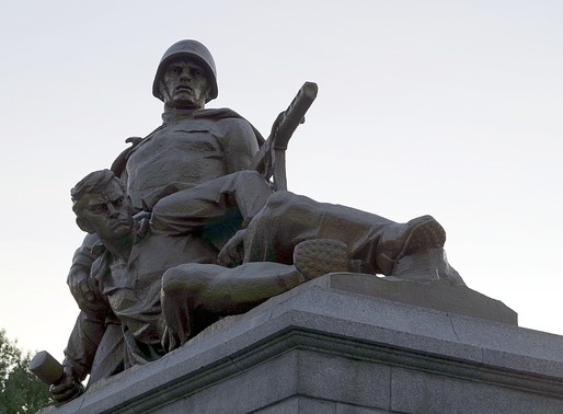 Proiect de lege împotriva celor care demolează sau vandalizează monumente ale soldatului rus în străinătate