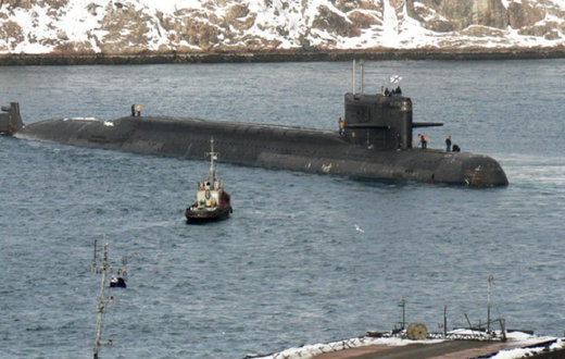 Paisprezece marinari morți într-un incendiu la bordul submarinului nuclear de cercetare AS-12 ”Loșarik”
