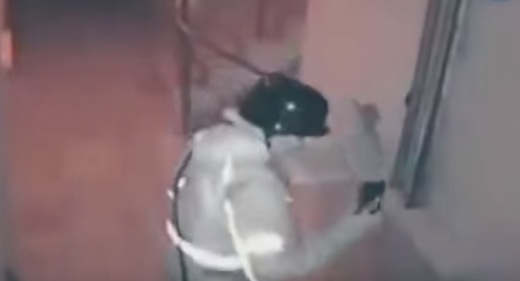 VIDEO Un procuror turc a solicitat o pedeapsă de 18 ani de închisoare pentru un curier care a scuipat pe o pizza