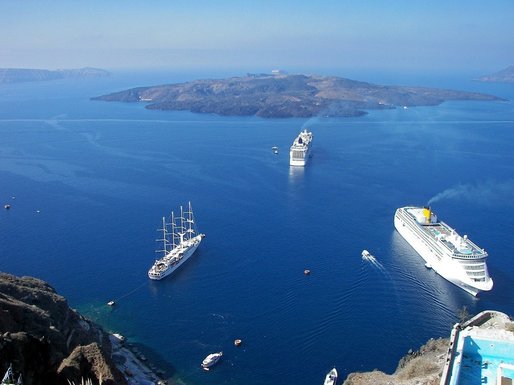 Grecia va începe să primească turiști străini începând cu 1 iulie