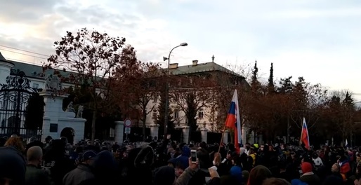 VIDEO Mii de oameni au protestat la Bratislava împotriva restricțiilor COVID-19. "Stop terorismului Covid! Vrem libertate!"