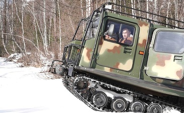 VIDEO Vladimir Putin s-a plimbat împreună cu ministrul Apărării în taigaua siberiană într-un vehicul de teren
