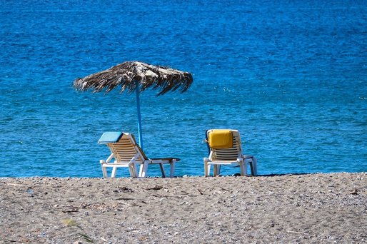 Grecia: Se redeschid plajele private și muzeele