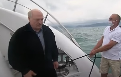 VIDEO Putin l-a scos la plimbare cu iahtul pe Lukașenko, după deturnarea avionului Ryanar. La plimbare, și Lukașenko JR