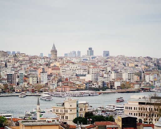 Turcia anulează restricțiile orare și de mobilitate impuse în timpul pandemiei