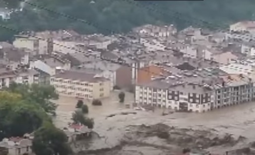 VIDEO Turcia, lovită de un dezastru după altul. Incendiile sunt urmate acum de inundații masive. "Un dezastru neexperimentat de 100 de ani."