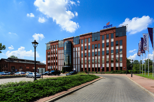 Grupul polonez PGNiG, în parteneriat cu ERU, a livrat primele gaze dintr-o sursă non-rusă către Republica Moldova. Prima licitație finalizată cu succes de Energocom. Moldova cumpără și din Olanda