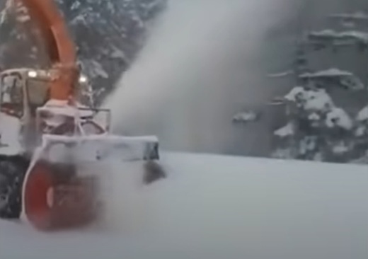 Zăpadă de patru metri și fenomene meteo extreme în estul Turciei. Ninge de o săptămână fără oprire