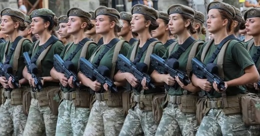 Femeile din Ucraina - obligate să se înregistreze în forțele armate