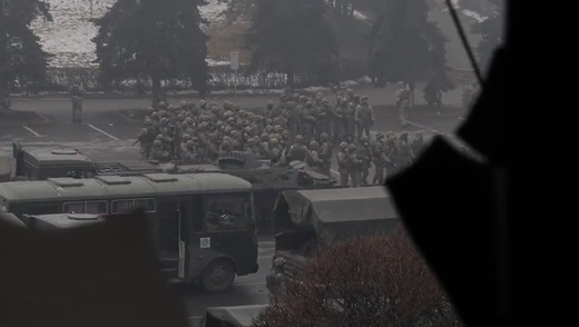 VIDEO Revolta din Kazahstan: Armata a intrat cu blindatele în protestatari. Zeci de manifestanți anunțați ca ”eliminați”