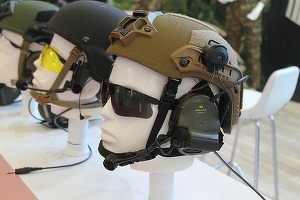 Germania trimite Ucrainei 5.000 de căști militare. Primarul Kievului: „Ce vor mai trimite? Perne?”