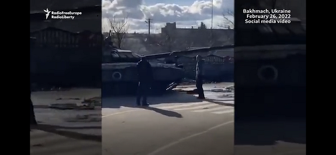 Ucraina către funcționarii săi publici: Tancurile rusești capturate nu trebuie trecute în declarațiile de avere!