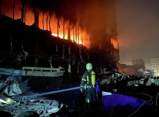 VIDEO Rușii au lovit un mall din Kiev