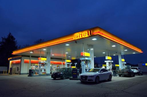 Shell vinde Lukoil afacerea sa cu benzinării și lubrifianți din Rusia