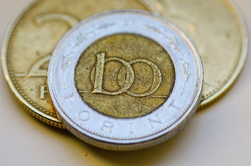 Presa maghiară: Forintul s-a depreciat substanțial chiar și față de valutele din Europa Centrală. Ministrul de finanțe susține că forintul este victima sancțiunilor impuse de Bruxelles