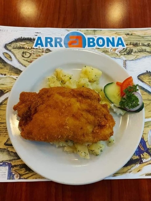 FOTO Unul dintre cele mai populare restaurante din Ungaria a fost închis după o funcționare neîntreruptă de 42 ani