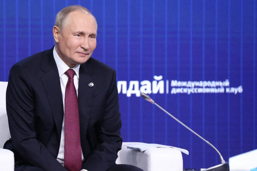 FOTO Putin afișează din nou „valiza nucleară”
