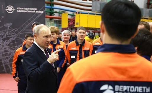 FOTO Putin, dialog în Siberia cu muncitorii. "Ziceau că ne vom prăbuși în 2-3 săptămâni sau într-o lună."
