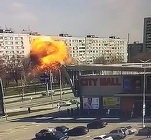 VIDEO Rușii au lovit cu o rachetă un bloc de locuințe