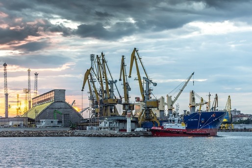 Bulgaria interzice accesul navelor rusești în porturile sale