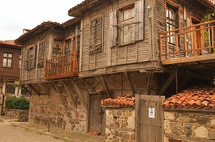 Bulgaria și-a ridicat și în acest an sezonul turistic cu români și turci