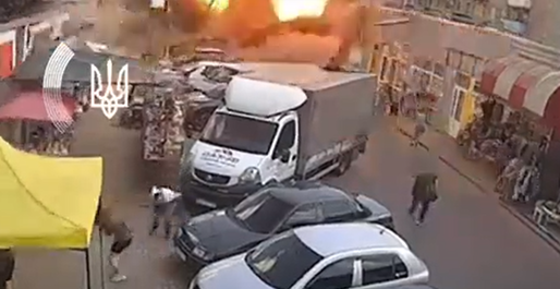 VIDEO Atac rusesc cu rachetă în centrul unui oraș din Donețk: Cel puțin 16 morți, printre care și un copil