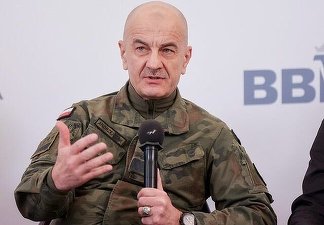 NATO ar trebui să reacționeze mai agresiv față de amenințările de "bandit" ale Rusiei, afirmă șeful Statului Major al armatei poloneze. Ce propune generalul