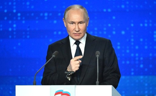 Vladimir Putin le cere rușilor să aibă mai mulți copii, afirmând că este în joc supraviețuirea etnică