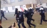 VIDEO Fermierii polonezi amenință că vor paraliza țara, după ciocniri violente cu poliția în fața Parlamentului