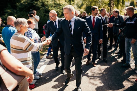 VIDEO Cine este controversatul Robert Fico, premierul împușcat astăzi
