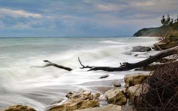 Bulgaria: Hotelierii de pe litoral au mari probleme de personal. Oferă salarii mai mari cu 20% și caută lucrători din Asia 