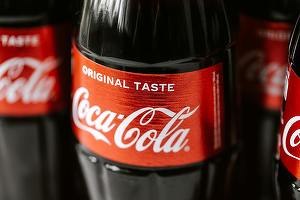 Coca-Cola și Starbucks au solicitat să-și înregistreze din nou mărcile comerciale în Rusia pentru a-și proteja drepturile de proprietate intelectuală