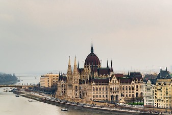 Ungaria intenționează să retragă temporar cetățenia anumitor persoane cu dublă cetățenie