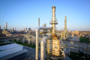 Compania Slovnaft, deținută de Grupul MOL, anunță investiții de 350 de milioane de euro până anul viitor: ”Vrem să diversificăm capacitatea rafinăriei din Slovacia, astfel încât să devenim independenți de țițeiul crud rusesc”