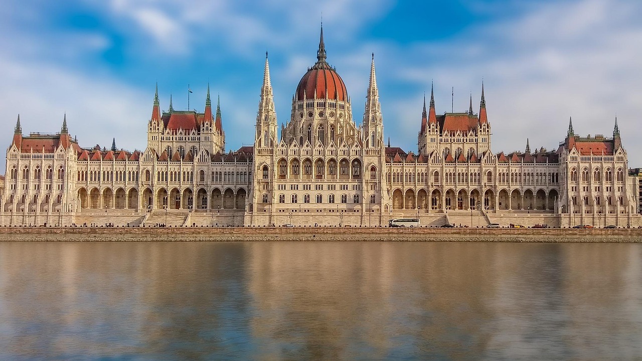 Guvernul ungar propune o lege împotriva instituțiilor media și ONG-urilor care “amenință suveranitatea națională”