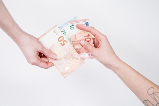 Eurogrupul deschide calea pentru aderarea Bulgariei la zona euro
