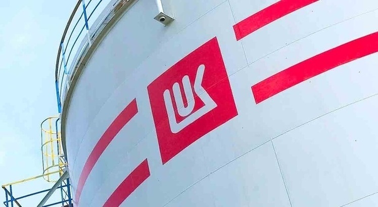 Sancțiuni împotriva Lukoil: Bulgaria mai are rezerve de benzină doar pentru o lună 