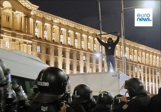 Bulgarii protestează violent împotriva primului buget în euro VIDEO