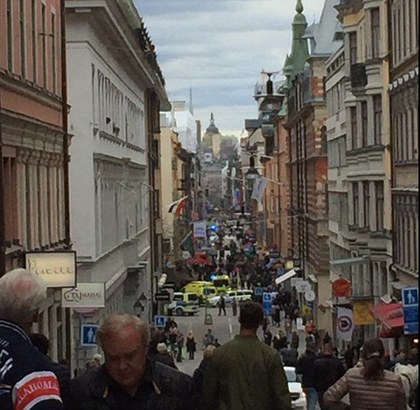Semnal clar - Suedia anunță....în rusă că a efectuat un exercițiu de război. A venit și Familia Regală