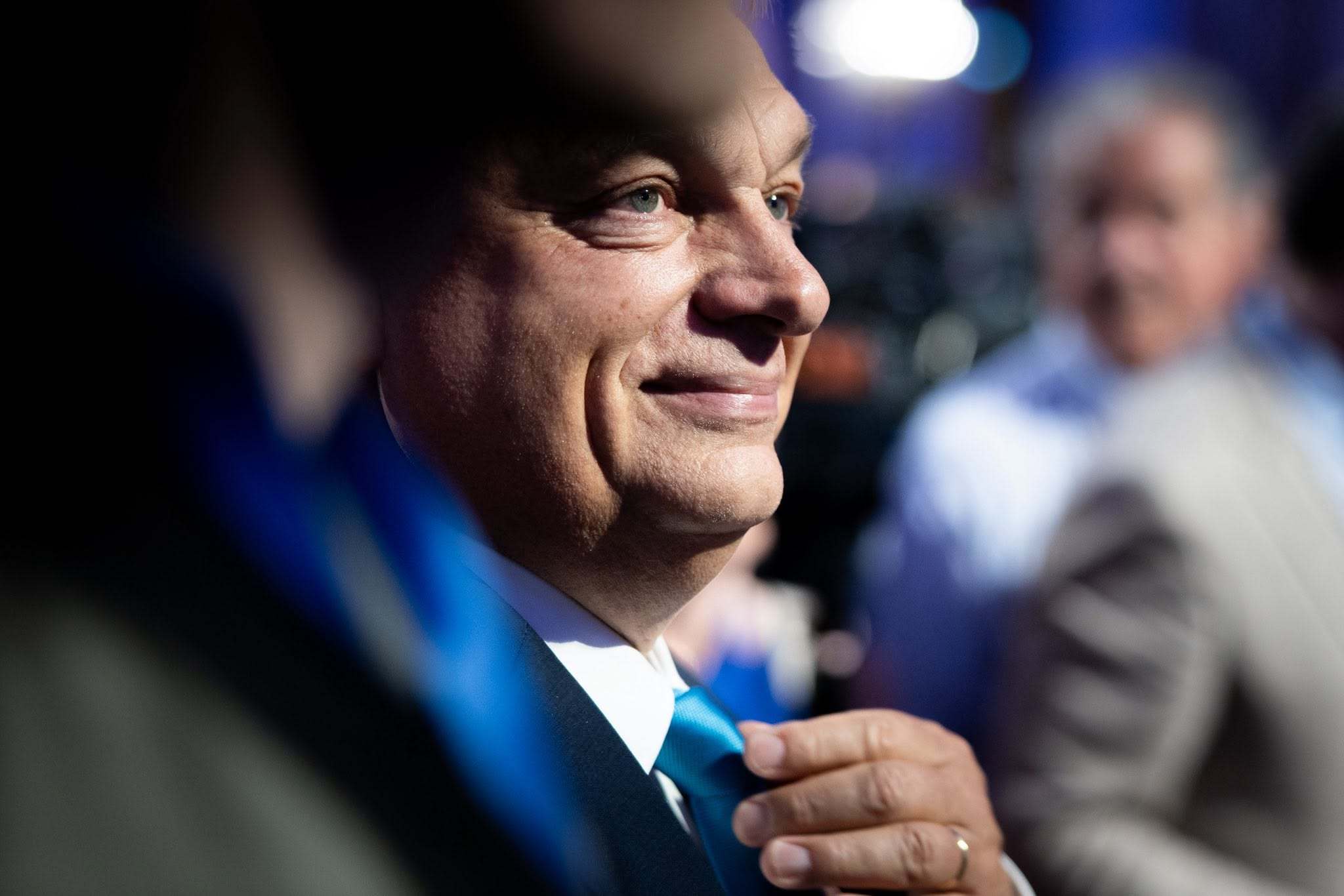Viktor Orban rupe tăcerea și își îndeamnă susținătorii să restabilească democrația în țară