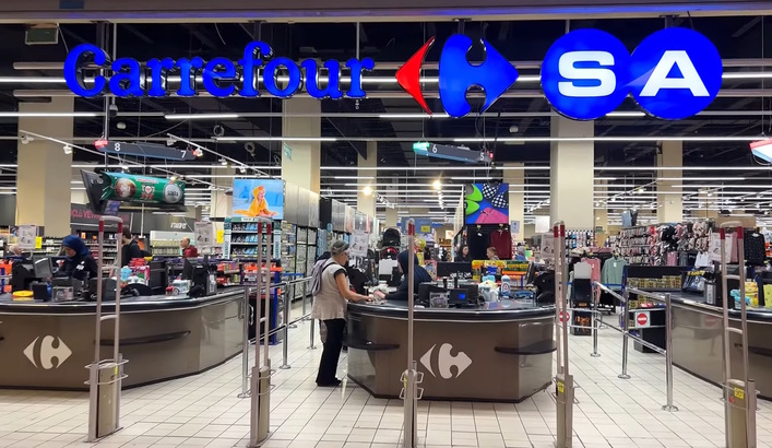 Carrefour vinde magazinele către proprietarul spitalului Memorial din București, în Turcia. Cel mai mare lanț turc de magazine alimentare împrumută 250 milioane de dolari pentru achiziție