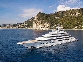 VIDEO Megayahtul Amadea, confiscat de SUA de la un oligarh rus, a fost vândut cu 187 de milioane de dolari