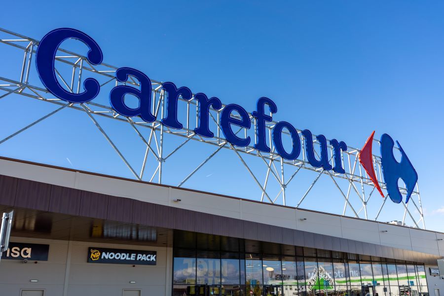 Carrefour anunță în România, după vânzarea către proprietarii Dedeman, că accelerează colaborarea cu producătorii locali, pentru acoperire și mai mare la nivel național