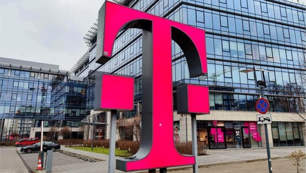 Deutsche Telekom se extinde în Polonia, cu achiziții de 1 miliard de euro