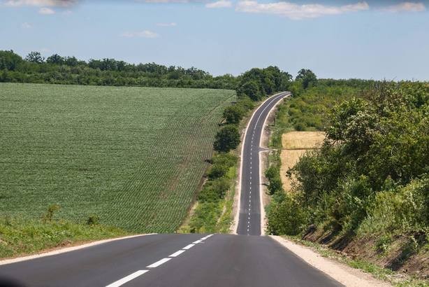 Republica Moldova împrumută peste 340 milioane euro pentru reabilitarea a două drumuri